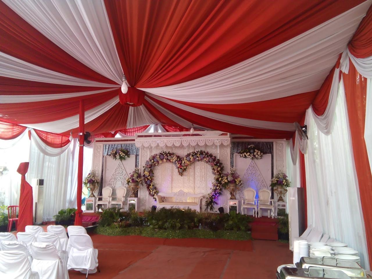 tenda pernikahan sederhana di rumah